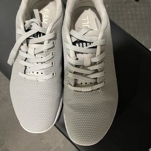 No Bull Trainers women’s 8.5